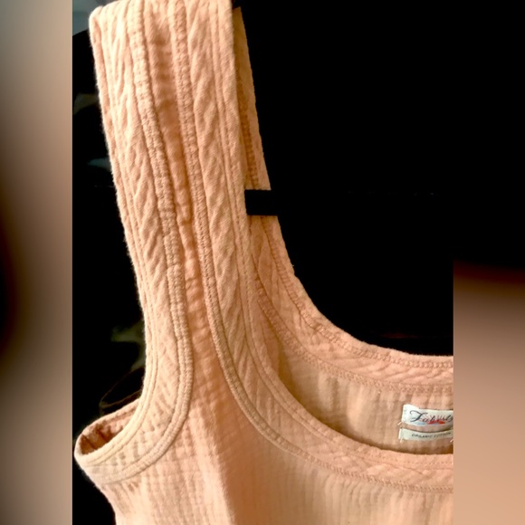 Faherty Brand Women organic cotton sleeveless top. Size Small. Never been worn - Picture 4 of 6